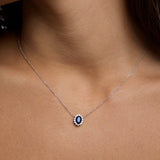 Gargantilla Adelina de Zafiro y Diamantes 0,30 ct en Oro Blanco de 18 kt