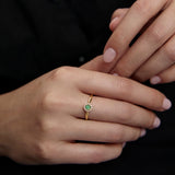 Sortija Juliette de Diamantes Naturales y Esmeralda en Oro Amarillo de 18 kt