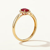 Sortija Juliette Oval de Diamantes Naturales y Rubí en Oro Amarillo de 18 kt