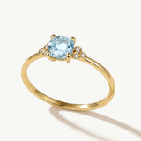 Sortija Amélie de Diamantes Naturales y Topacio en Oro Amarillo de 18 kt