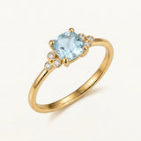 Sortija Amélie de Diamantes Naturales y Topacio en Oro Amarillo de 18 kt