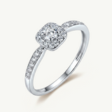 Sortija Lucienne Halo de Diamantes Naturales en Oro Blanco de 18 kt