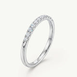 Sortija Media Alianza de Diamantes Naturales 0,45 Cts. en Oro Blanco de 18 kt