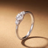 Sortija Trella de Diamantes Naturales 0,26 Cts. en Oro Blanco de 18 kt