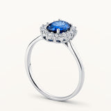 Sortija Adelina de Zafiro y Diamantes 0,30 ct en Oro Blanco de 18 kt