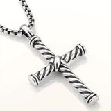 Collar Arvel Cruz en Plata de Primera Ley