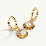 Pendientes aro concha con circonitas y perlas en Plata 925 Bañada en Oro de 18 Kt