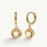 Pendientes aro concha con circonitas y perlas en Plata 925 Bañada en Oro de 18 Kt